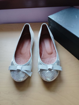 Staccato women's shoes ballerinas size 37 like new, white and gray