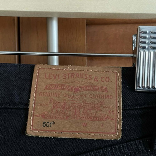 Levi's 501 Original Premium black denim like new, size W25 L26