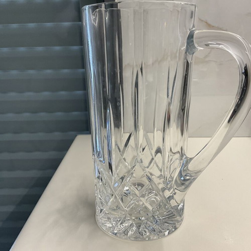 Crystal Pitcher like new, heavy crystal, 23 cm height