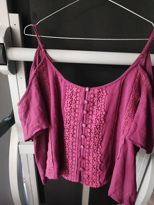 Attrattivo purple camisole top new, size M
