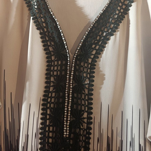 Dina blouse black and white with lace and strass like new
