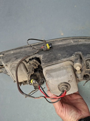Fiat Marea front left headlight used