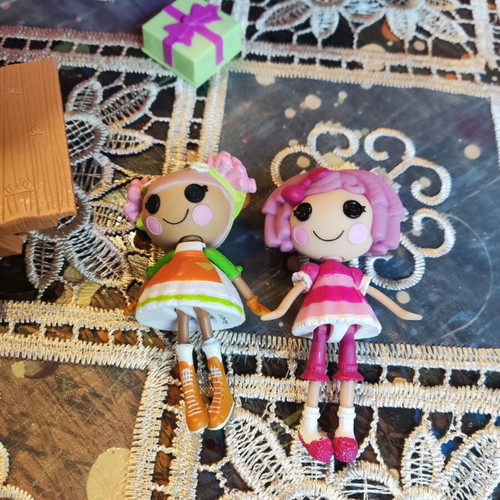 Mini Lalaloopsy Sew Sweet house with 2 dolls and furniture