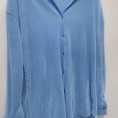Satin pleated set like new, sky blue color