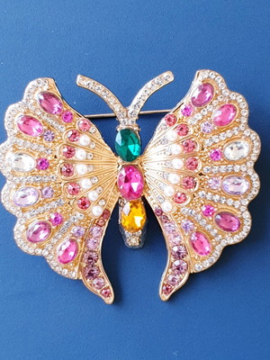Vintage 70s large butterfly brooch, gold color with sparkling rhinestones
