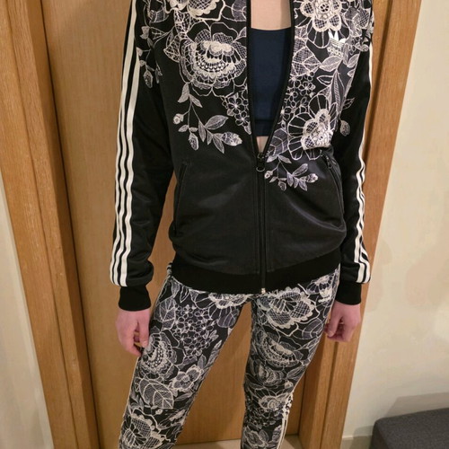 Adidas jacket and leggings like new, size S