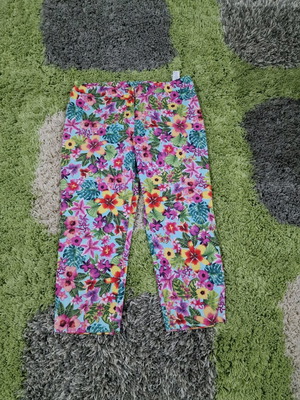 Marks & Spencer γυναικείες βαμβακερές cropped παντελόνες με λουλούδια, σαν καινούργιες, μέγεθος M