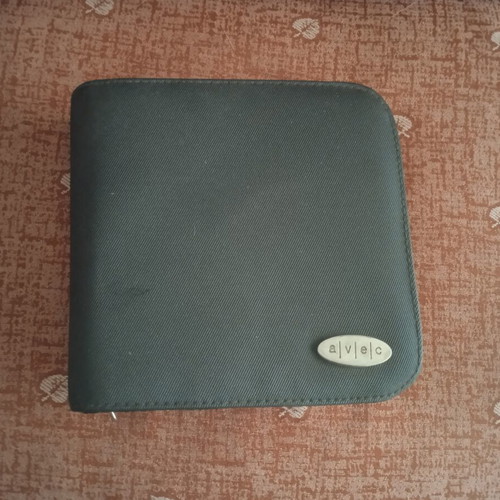 Avec CD/DVD case with 36 slots