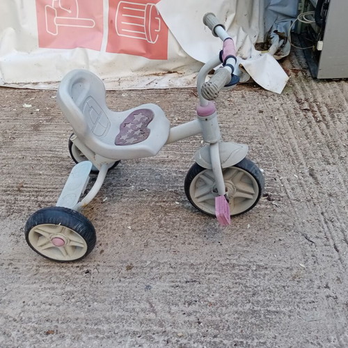 Children's bikes and scooter used, set of 2 bikes plus 1 scooter gift