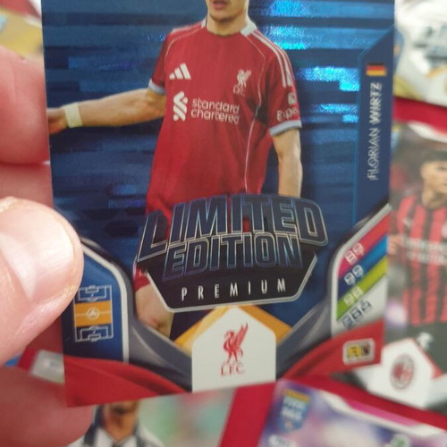 Fifa 365 Adrenalyne XL football cards new