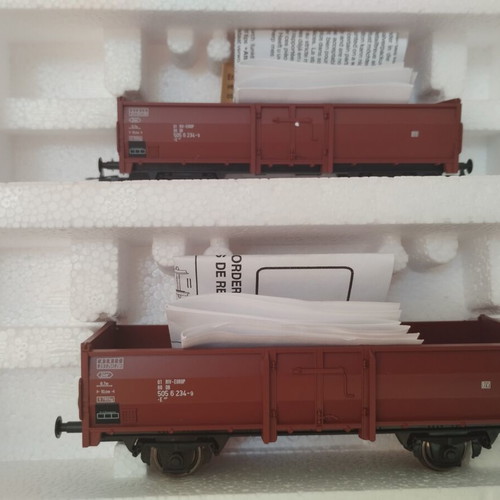 Roco HO Scale Commercial Wagons pack of 5 like new
