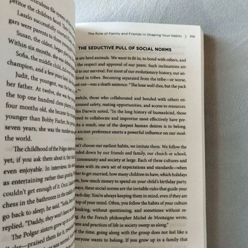 Atomic Habits book by James Clear, English