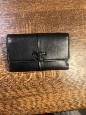 Tod's leather wallet like new with purchase certificate