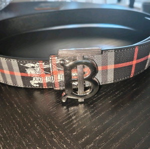 Burberry TB Logo Belt