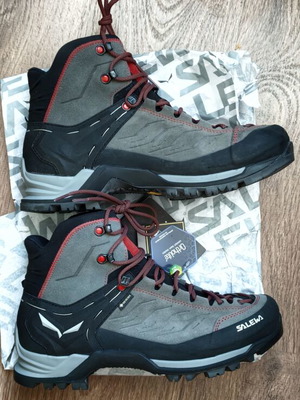 Salewa MTN Trainer Mid GTX men's trekking shoes size 43