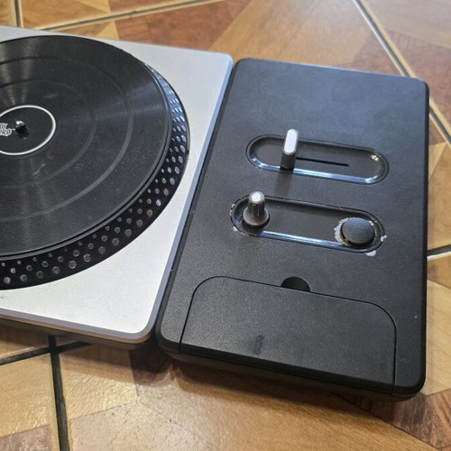 DJ Hero Xbox 360 controller used, without dongle