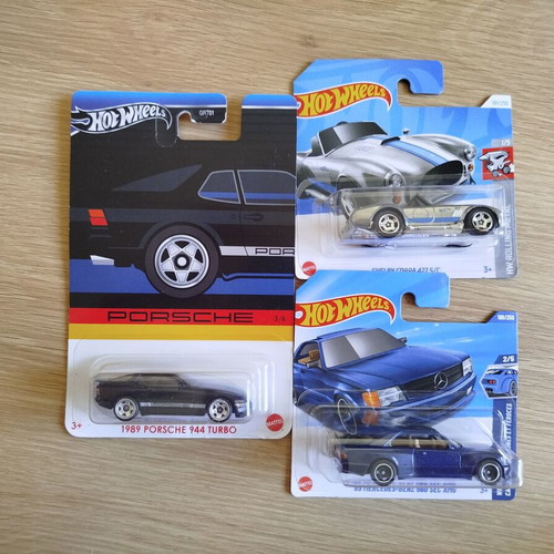 Hot Wheels Mercedes 560, Porsche 944 Turbo, Cobra 427 pack new