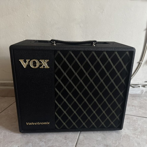 Vox VT40X amplifier like new, valve modeling technology