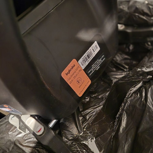 Inglesina Keplero car seat used with isofix and 270° rotation