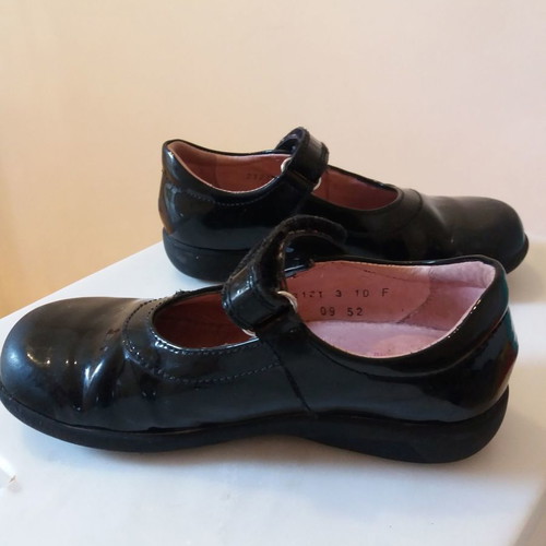 Start Rite black ballerinas like new, size 27