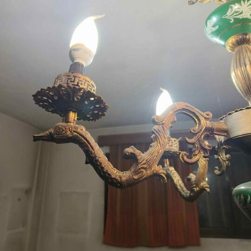 Vintage chandelier like new