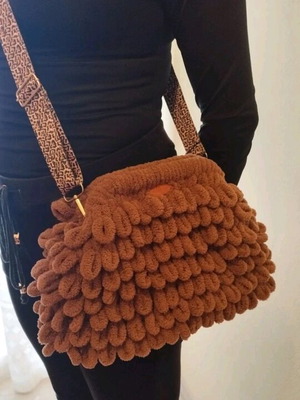 Puffy shoulder bag handmade medium size tan with tiger lining