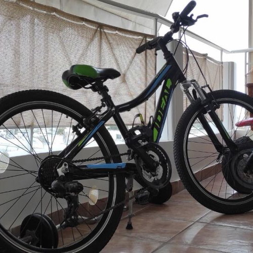 Ideal Strobe 24” Mountain Bike like new, aluminum frame, V-brakes