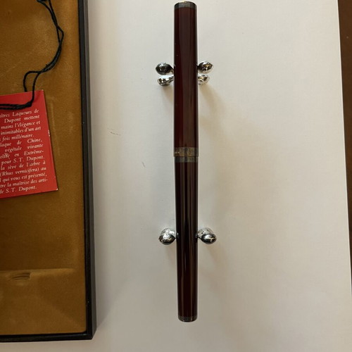 DuPont lacquer pen Chinese with 18kt gold nib used