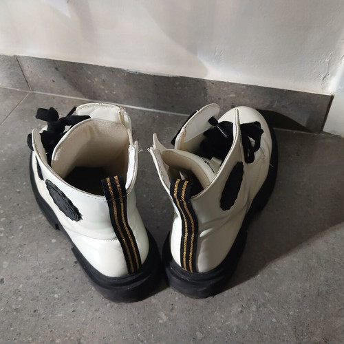 Primigi white patent boots like new, size 37 kids