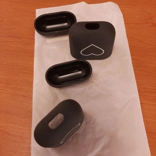 Airbods case used, set of 2 pieces