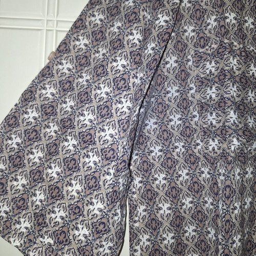 Celestino long shirt used, beige and white with buttons