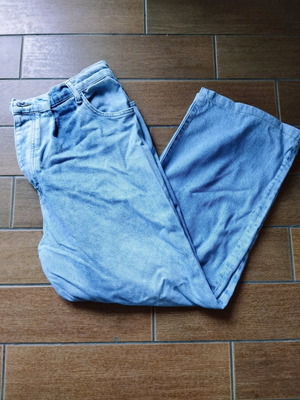 Bershka women's baggy jeans used, white and blue, waist 38 cm