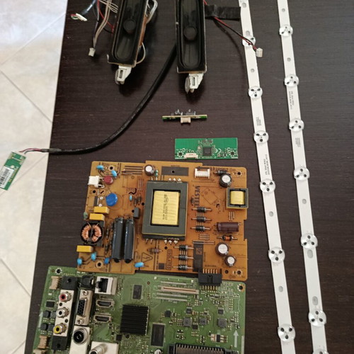 Smart TV 32 inch FU Model FLS 32215 used Vestel board and power supply