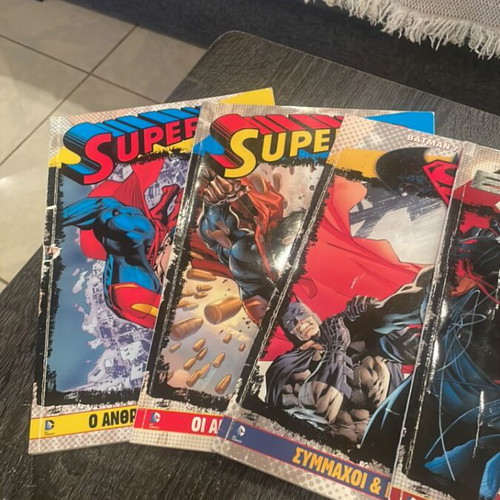 DC comics used, Greek language