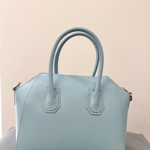 Becato bag like new, crossbody or handheld