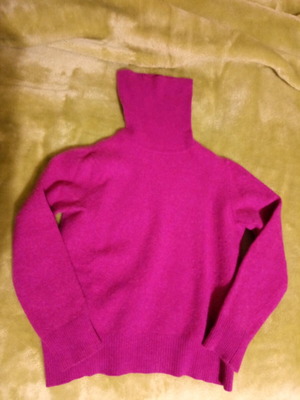 Πουλόβερ μάλλινο Benetton XS φούξια μεταχειρισμένο