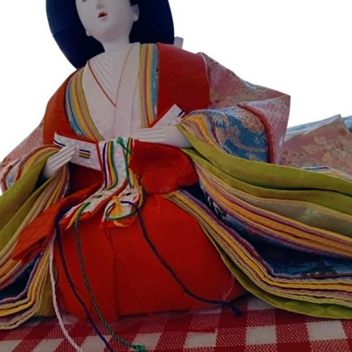 Hina Ningyo Japanese Doll like new, red layered kimono