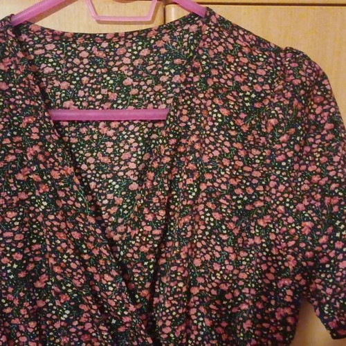 Women's summer clothes used, pack of 6 pieces, medium size