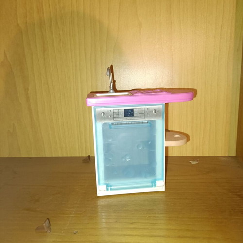 Barbie sink like new