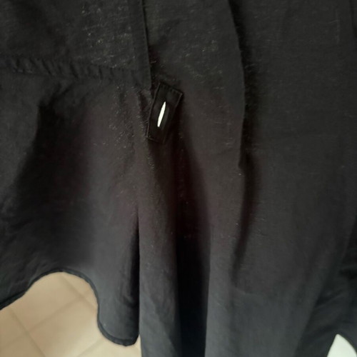 Sleeveless shirt tied black size S used