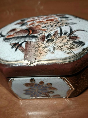 Royal Satsuma porcelain box vintage, hand-painted, used