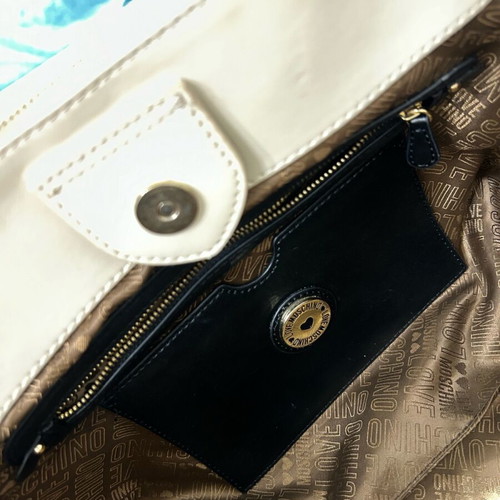 Love Moschino Ivory Quilted Shoulder Bag like new