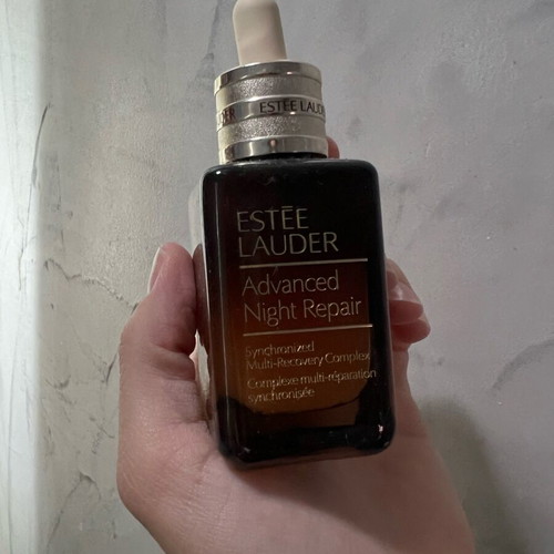 Estee Lauder serum used
