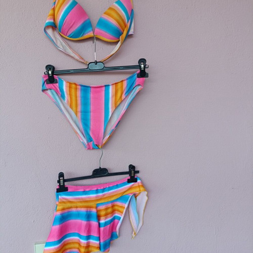 Swimwear set 3 pieces like new, multicolor striped bikini with mini skirt