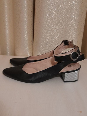 Кожени обувки Bacali Collection черни като нови, номер 36
