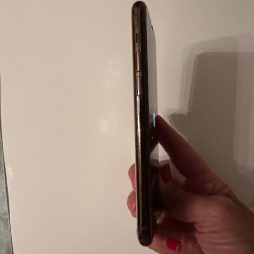 Iphone 11 Pro used, gold, cracked screen, 58% battery capacity