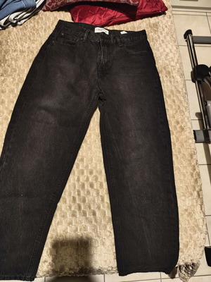Pull & Bear Mom Fit Jeans Like New, Black, Size EUR 40