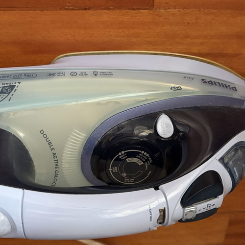 Philips Azur 2600W steam iron SteamGlide Plus, Anti-Calc