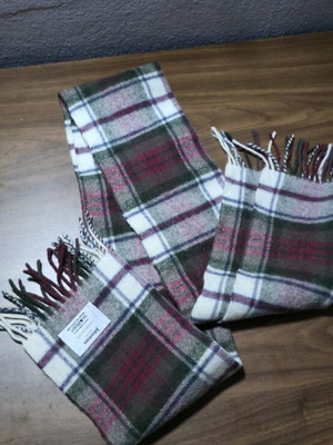Johnstons of Elgin wool scarf like new, classic tartan