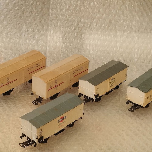 HO Scale Commercial Wagons used for Two-Rail Track System